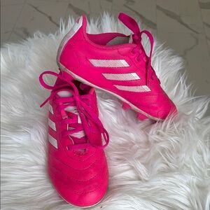 Adidas Pink Soccer cleats Sleek Design Synthetic Material